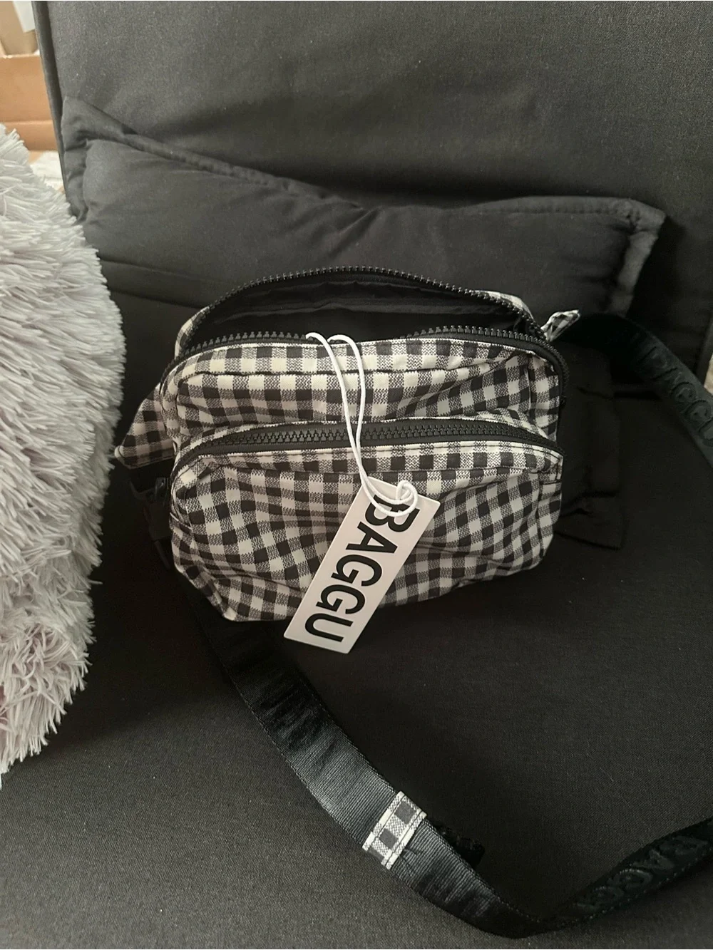 BAGGU Fanny Pack - Picture 1 of 3